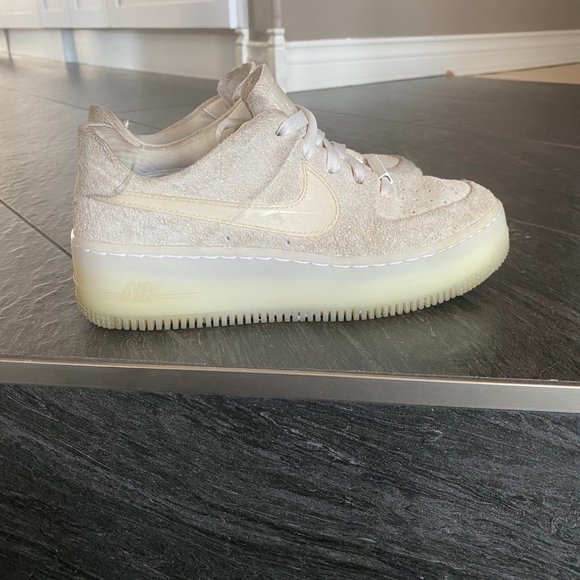 Air Force 1 Sage Low LX - Picture 7 of 11